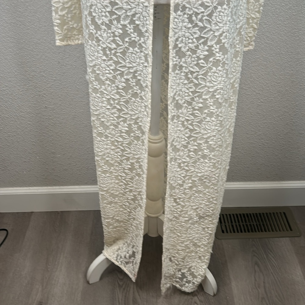 Forever 21 Cream Lace Long Boho Festival 90's Y2K Floral Cardigan Size Medium - Picture 3 of 7
